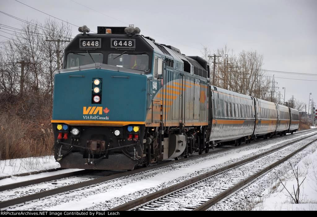 Eastbound Corridor passenger train comes into the station